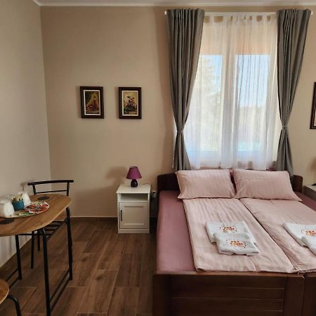 Roomsapartments Popcourt Pančevo Eksteriør billede